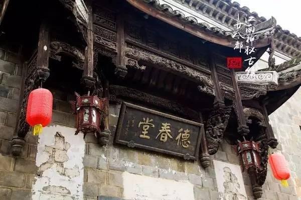 甜美奥莉吃甜点
