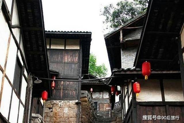 (新春走基层)京广线上的桥隧“神探”:每天敲击“问诊”上万次